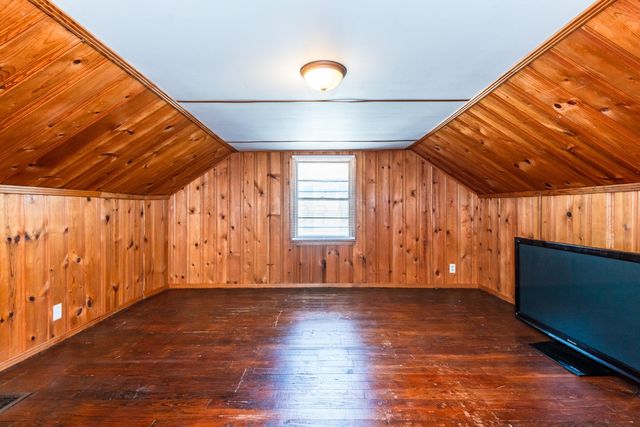 221 W Parkwood Avenue, Springfield, OH 45506