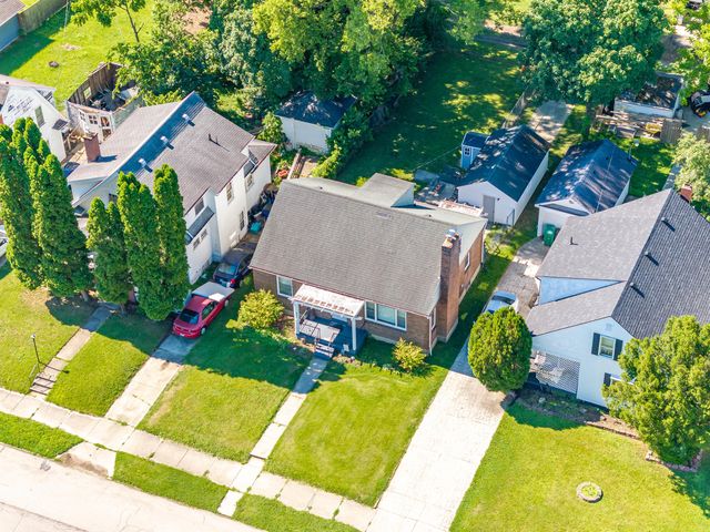 221 W Parkwood Avenue, Springfield, OH 45506