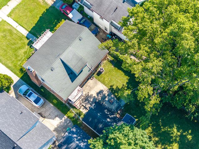 221 W Parkwood Avenue, Springfield, OH 45506