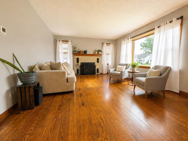 221 W Parkwood Avenue, Springfield, OH 45506