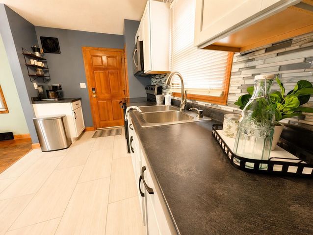 221 W Parkwood Avenue, Springfield, OH 45506