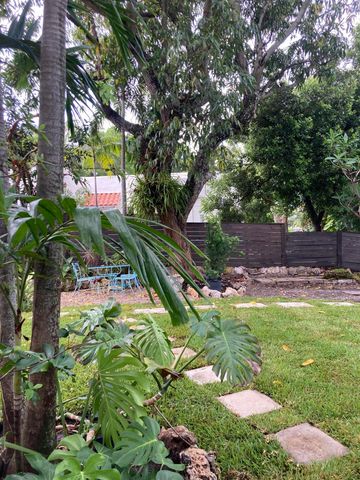 824 35th Street, West Palm Beach, FL 33407