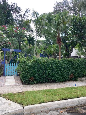824 35th Street, West Palm Beach, FL 33407