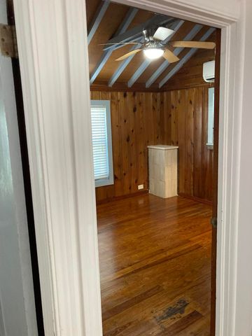 824 35th Street, West Palm Beach, FL 33407