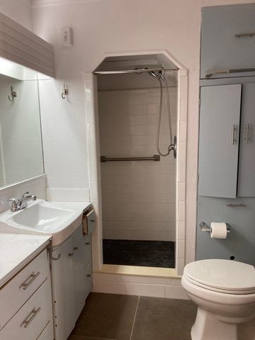 824 35th Street, West Palm Beach, FL 33407