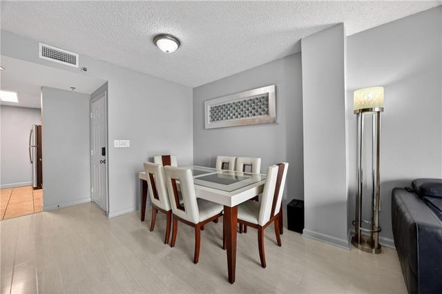 1280 W Peachtree NW Street 2708, Atlanta, GA 30309