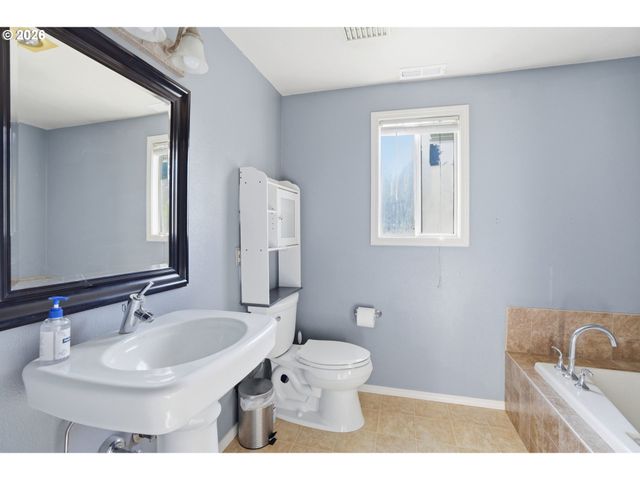 4714 Nw DIVISION Ave, Vancouver, WA 98663