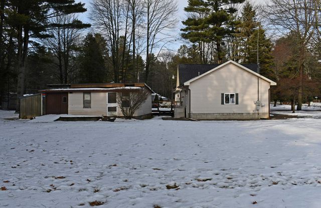 833 Newman Street, East Tawas, MI 48730