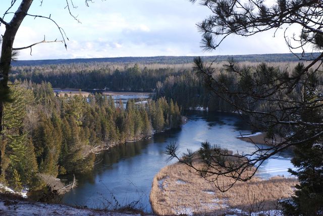 833 Newman Street, East Tawas, MI 48730