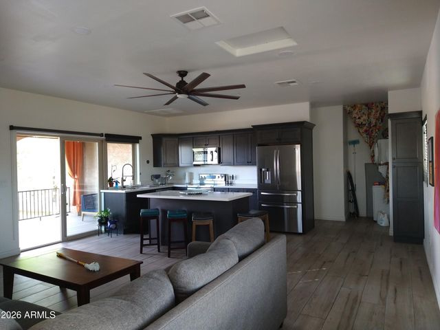 4121 E PUEBLO Avenue 2, Mesa, AZ 85206