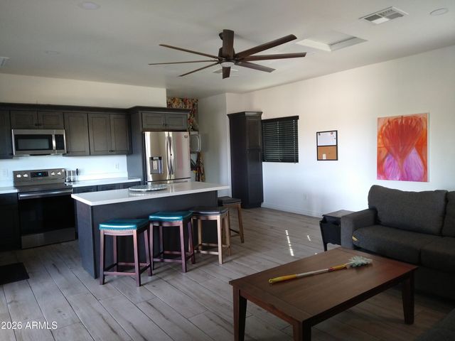 4121 E PUEBLO Avenue 2, Mesa, AZ 85206