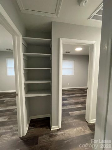 2815 Ravencroft Drive, Charlotte, NC 28208