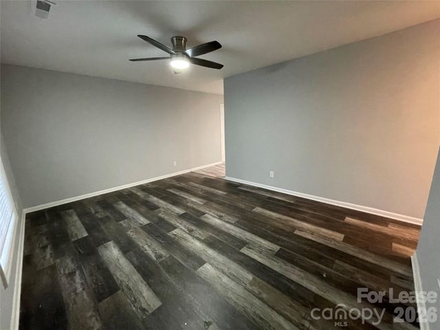 2815 Ravencroft Drive, Charlotte, NC 28208