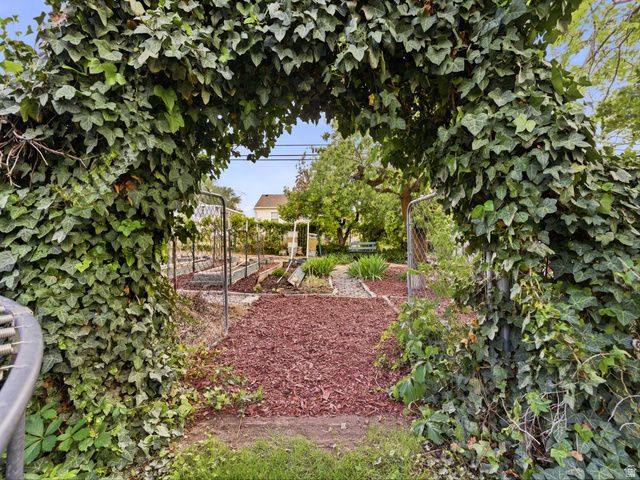 421 IDAHO AVE, Provo, UT 84606