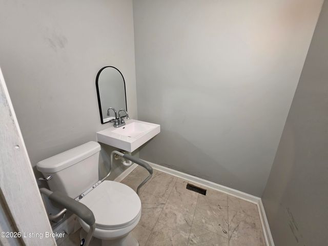 3234 Herman St, Louisville, KY 40212