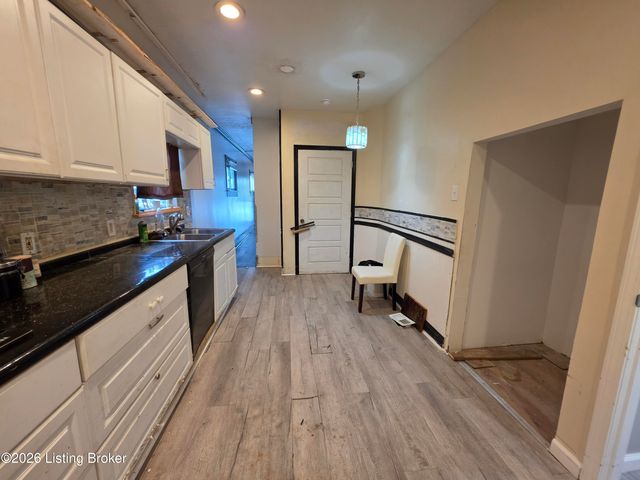 3234 Herman St, Louisville, KY 40212