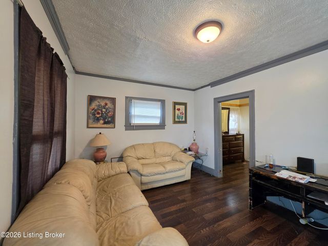 3234 Herman St, Louisville, KY 40212