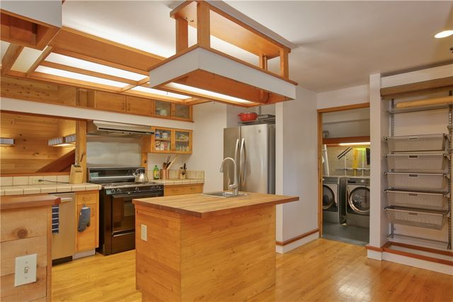 1021 Hillcrest, Cambria, CA 93428