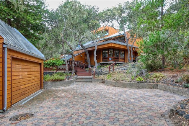 1021 Hillcrest, Cambria, CA 93428