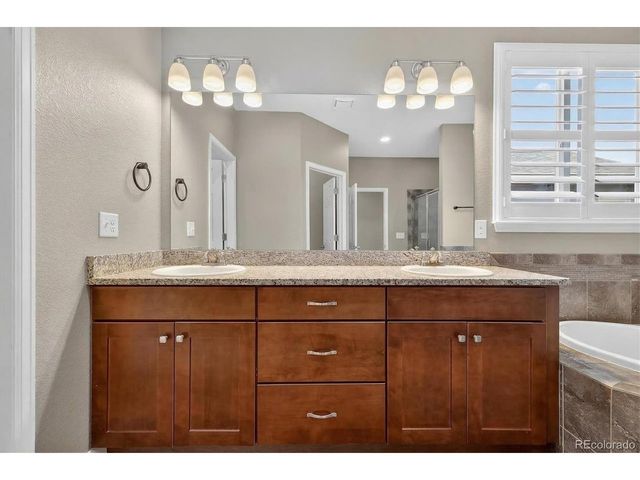 795 Kendall Ct, Lakewood, CO 80214