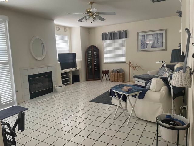 5032 Arrowhead Ct, Antioch, CA 94531
