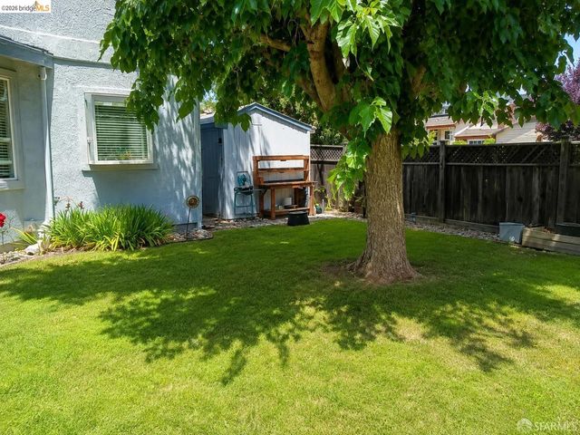 5032 Arrowhead Ct, Antioch, CA 94531