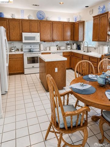 5032 Arrowhead Ct, Antioch, CA 94531