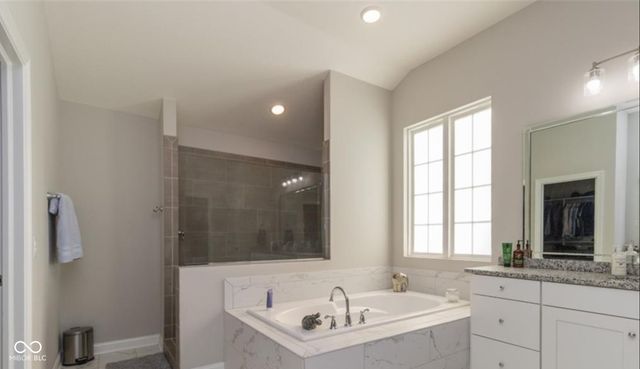 5146 Oak Ridge Trail, Columbus, IN 47201