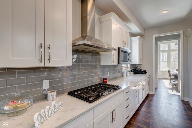 5146 Oak Ridge Trail, Columbus, IN 47201