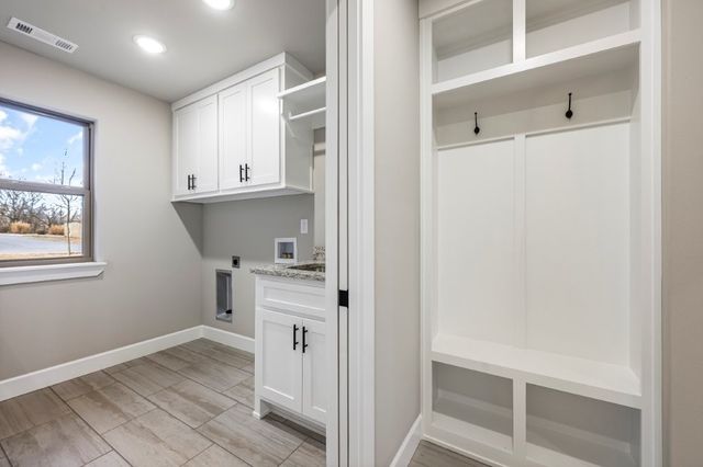 16 Smart Lane, Bella Vista, AR 72715