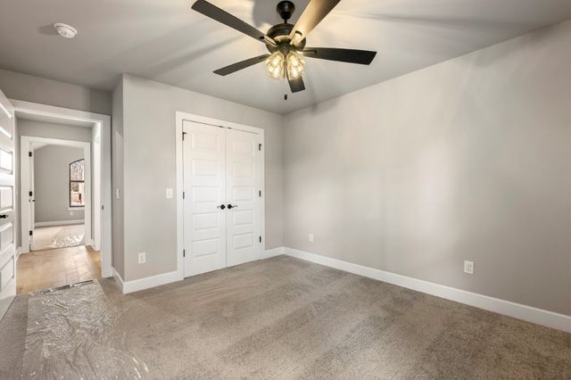 16 Smart Lane, Bella Vista, AR 72715