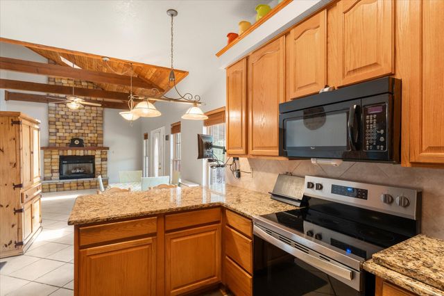 424 Lagoon Drive, Gun Barrel City, TX 75156