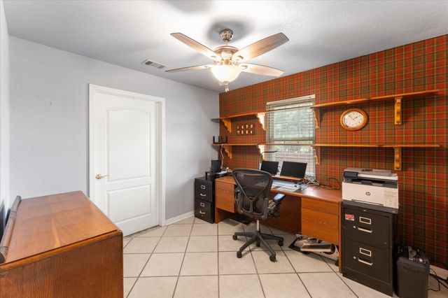 424 Lagoon Drive, Gun Barrel City, TX 75156