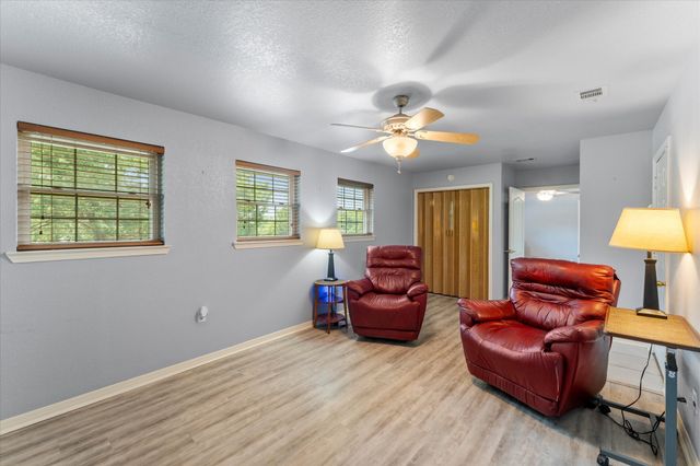 424 Lagoon Drive, Gun Barrel City, TX 75156