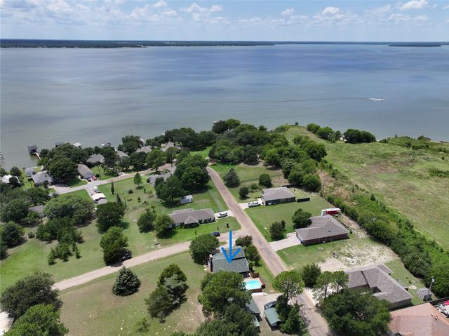 424 Lagoon Drive, Gun Barrel City, TX 75156