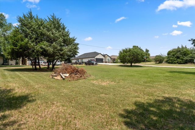 424 Lagoon Drive, Gun Barrel City, TX 75156