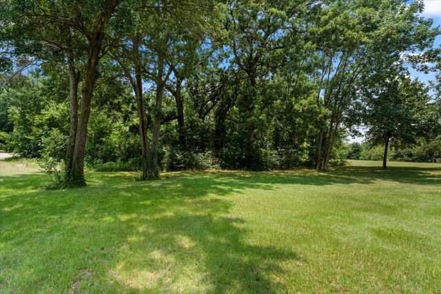 424 Lagoon Drive, Gun Barrel City, TX 75156