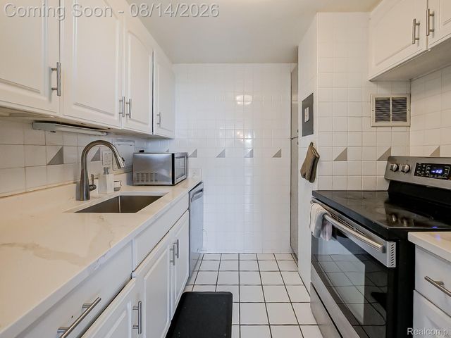 1300 E Lafayette Street 1309, Detroit, MI 48207