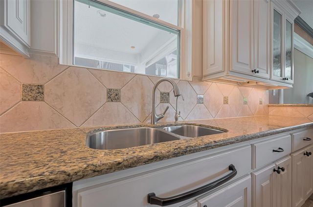 11826 Legend Manor Drive, Houston, TX 77082