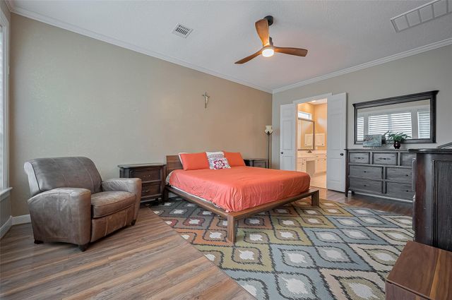 11826 Legend Manor Drive, Houston, TX 77082