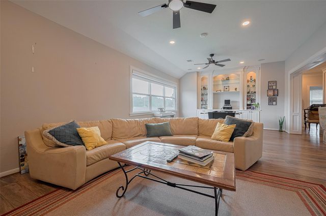 11826 Legend Manor Drive, Houston, TX 77082