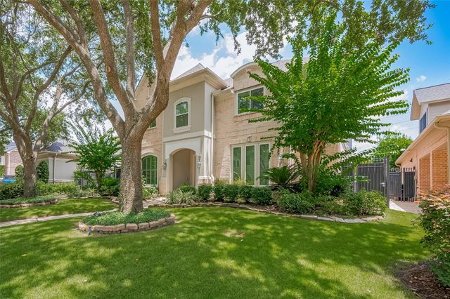 11826 Legend Manor Drive, Houston, TX 77082
