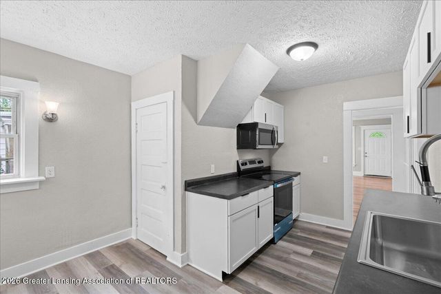 519 Lathrop Street, Lansing, MI 48912