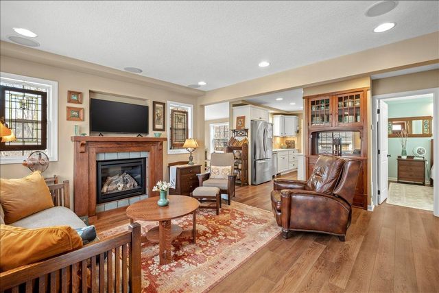 13414 1st Avenue N, Plymouth, MN 55441