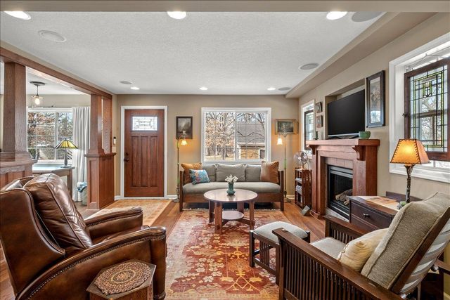 13414 1st Avenue N, Plymouth, MN 55441