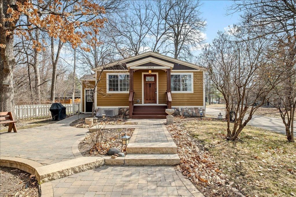 13414 1st Avenue N, Plymouth, MN 55441