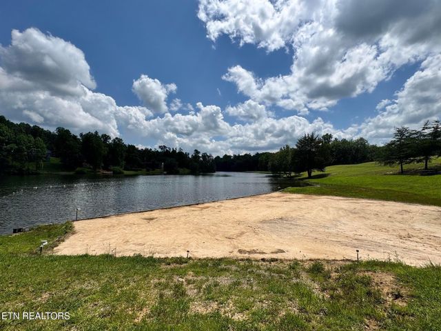 400 David Crockett Rd, Crossville, TN 38572
