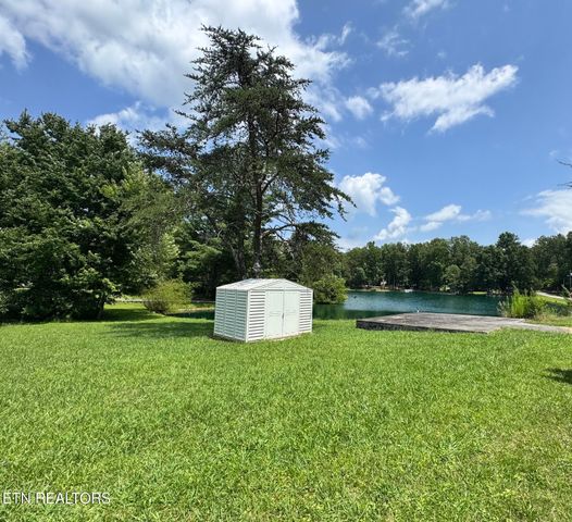 400 David Crockett Rd, Crossville, TN 38572