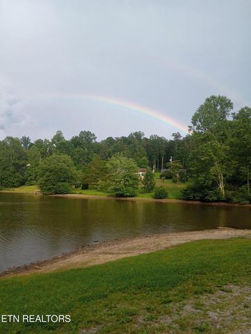 400 David Crockett Rd, Crossville, TN 38572