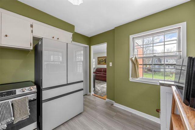 2253 Meadowbrook Drive SE, Cedar Rapids, IA 52403